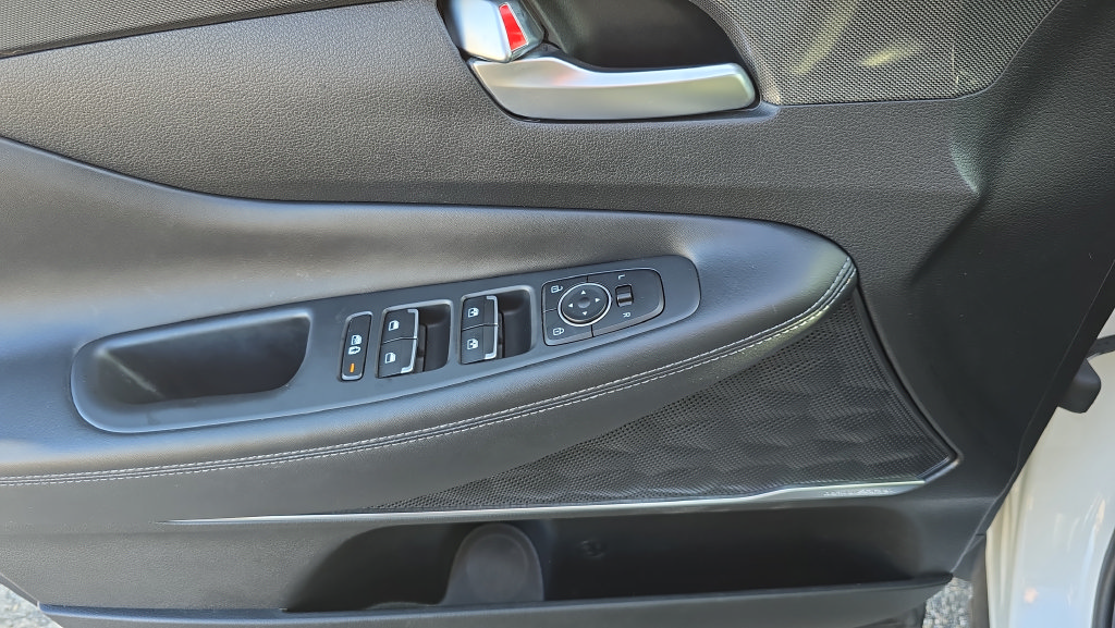 Certified 2023 Hyundai Santa Fe SEL w/ Premium Package FWD image 16