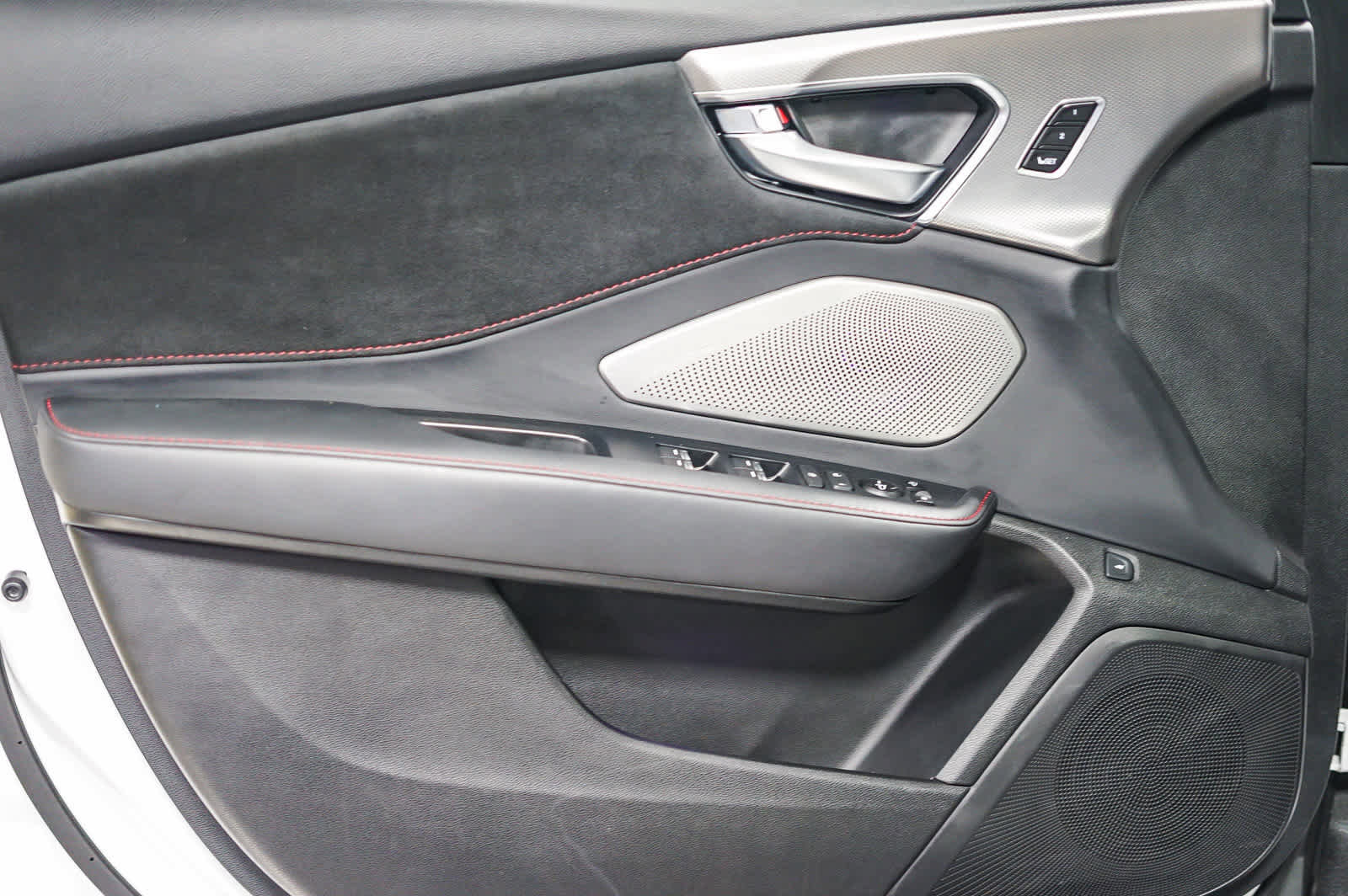 Used 2025 Acura RDX A-Spec image 28