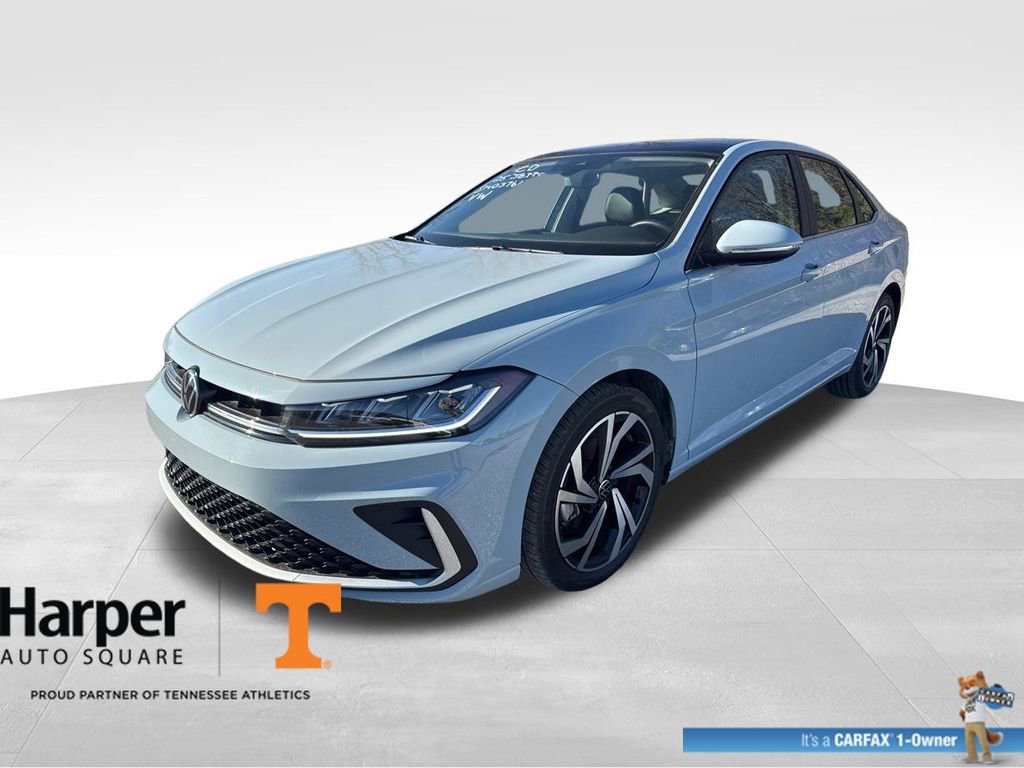 Used 2025 Volkswagen Jetta SEL image 1