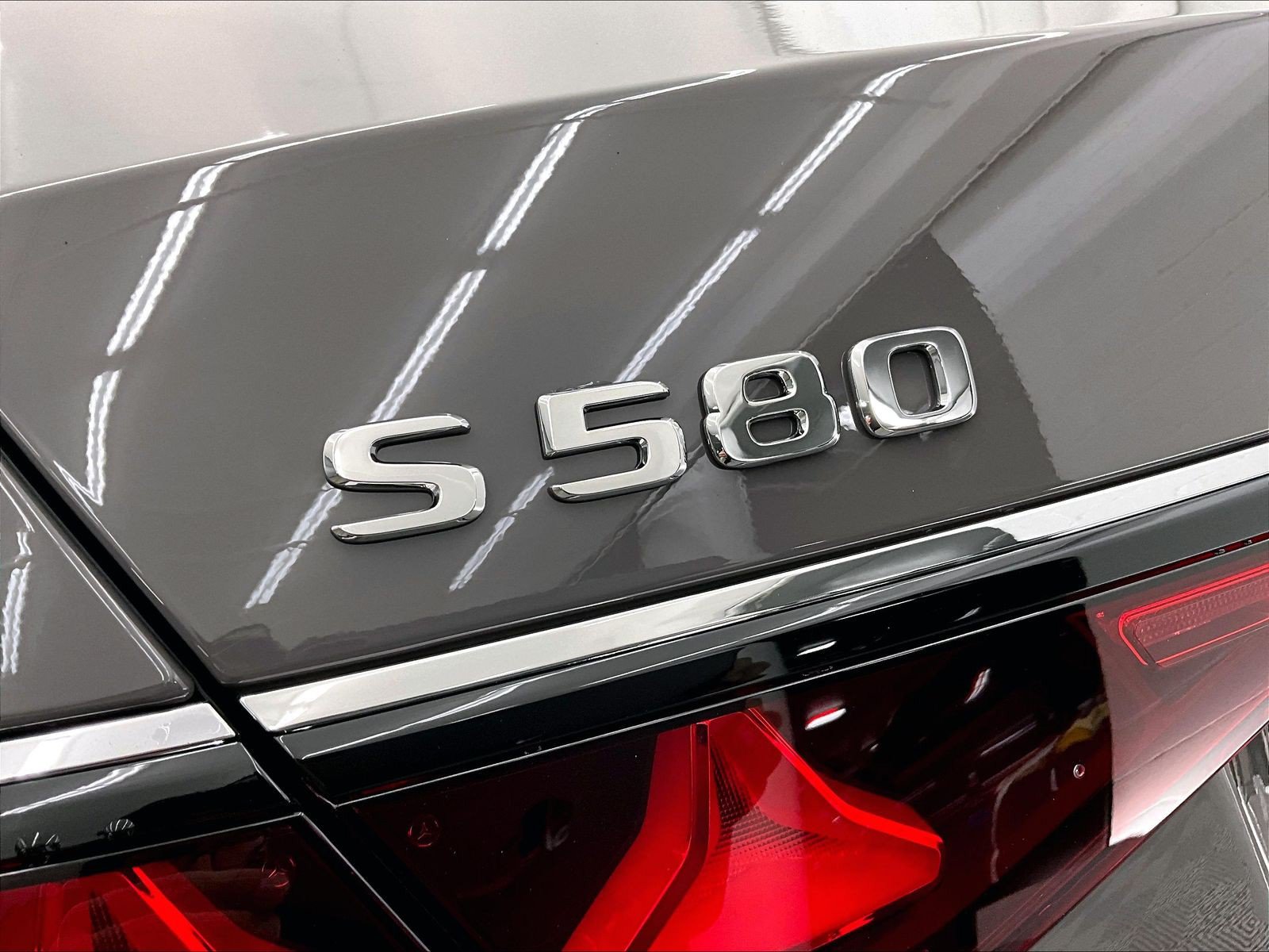 New 2027 Mercedes-Benz S 580 4MATIC Sedan image 13