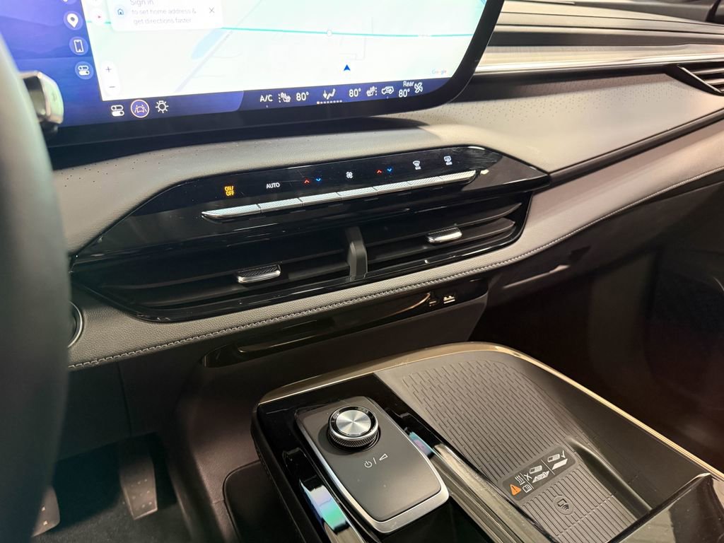 Used 2025 Buick Enclave Avenir w/ Super Cruise Package AWD/4WD image 84