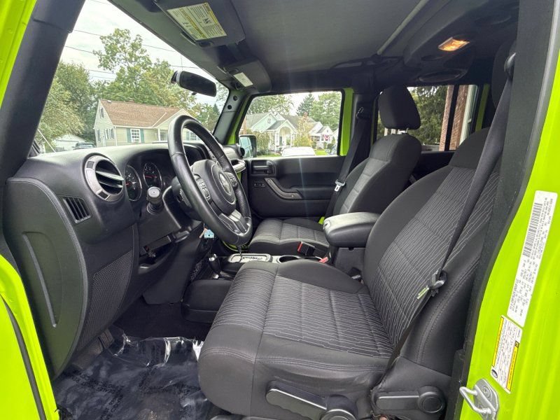Used 2012 Jeep Wrangler Unlimited Sport AWD/4WD image 11