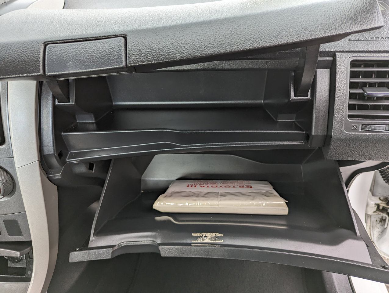 Used 2012 Toyota Corolla S image 23