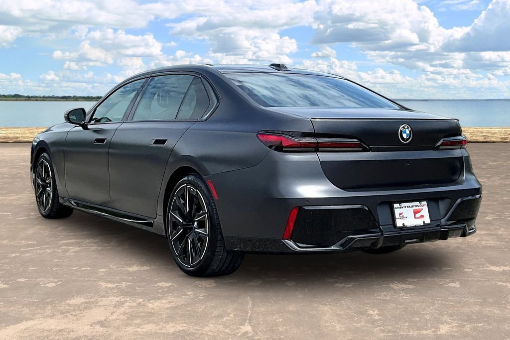 Used 2023 BMW 740i w/ Parking Assistance Package RWD image 6
