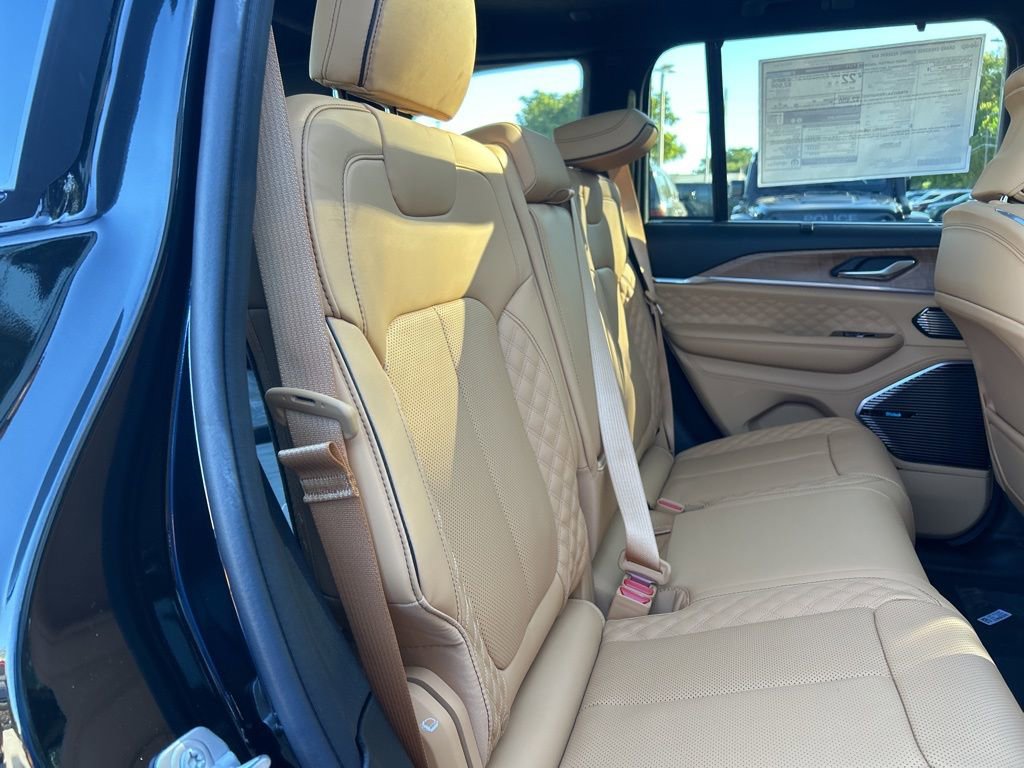 New 2025 Jeep Grand Cherokee Summit w/ Adv Protech Group IV image 27