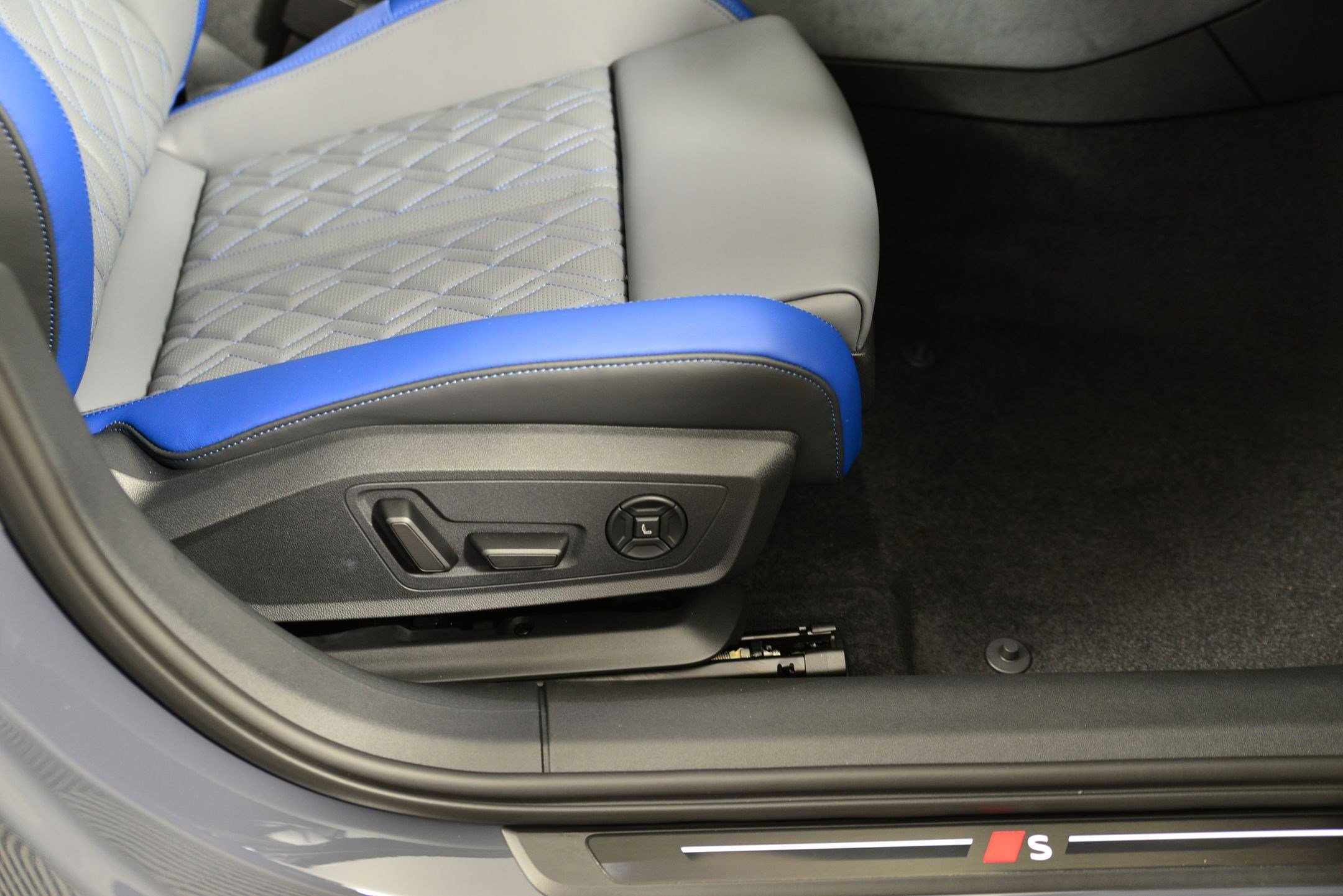 New 2025 Audi S5 Prestige AWD/4WD image 12