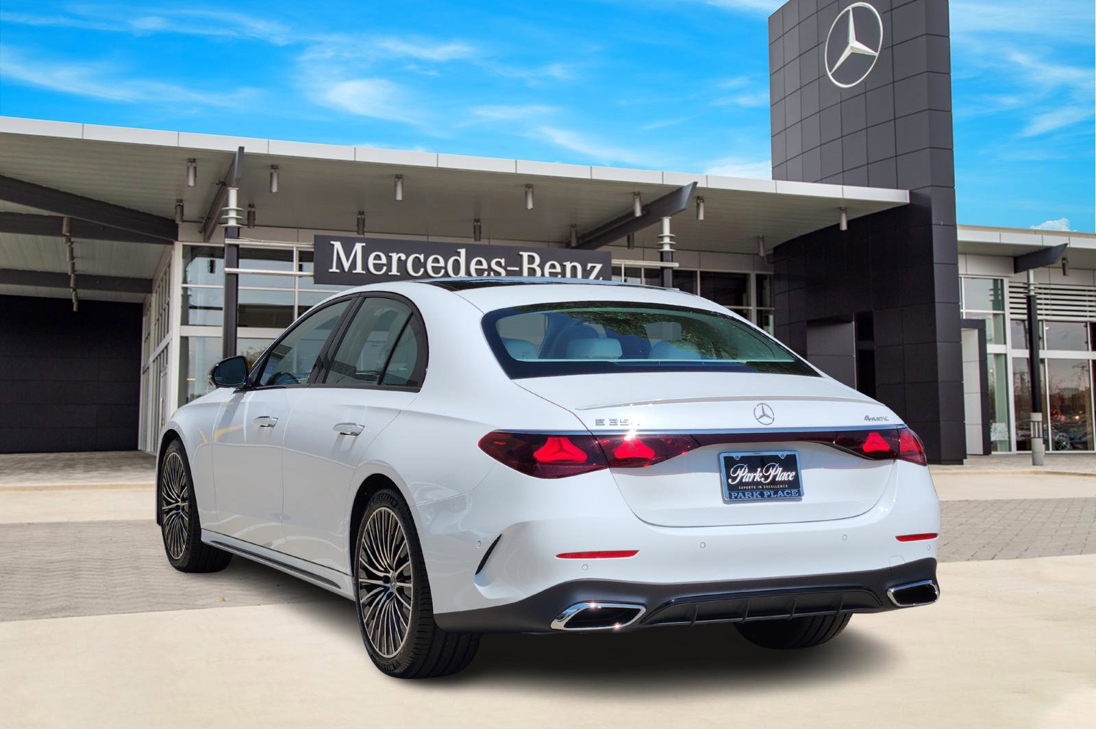 New 2026 Mercedes-Benz E 350 4MATIC Sedan image 4