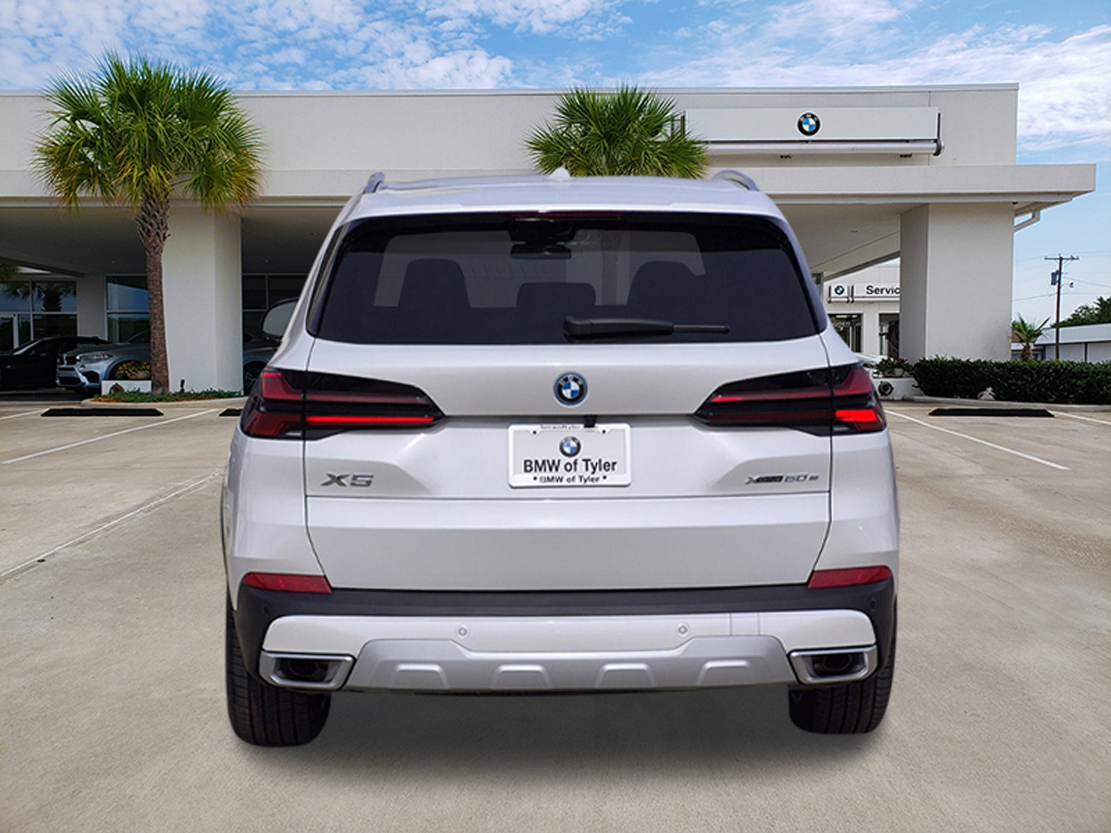 New 2026 BMW X5 xDrive50e w/ Climate Comfort Package image 5