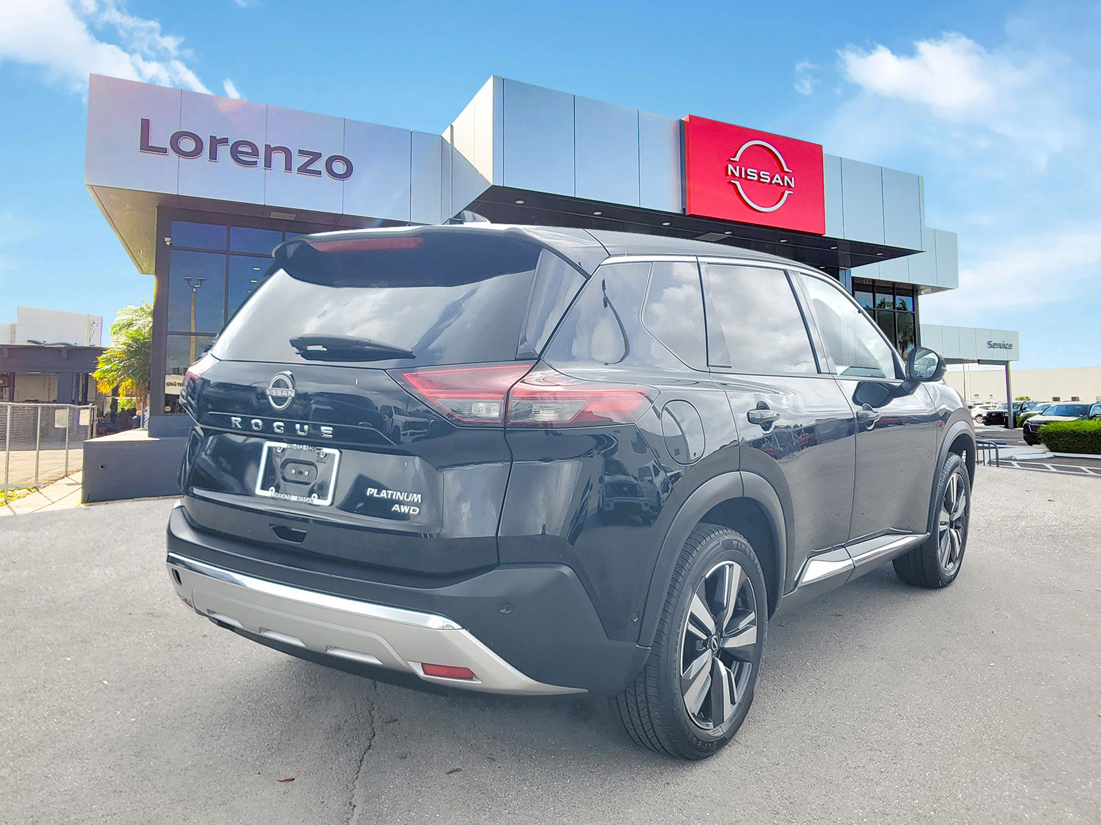 Used 2023 Nissan Rogue Platinum w/ Platinum Premium Package image 5