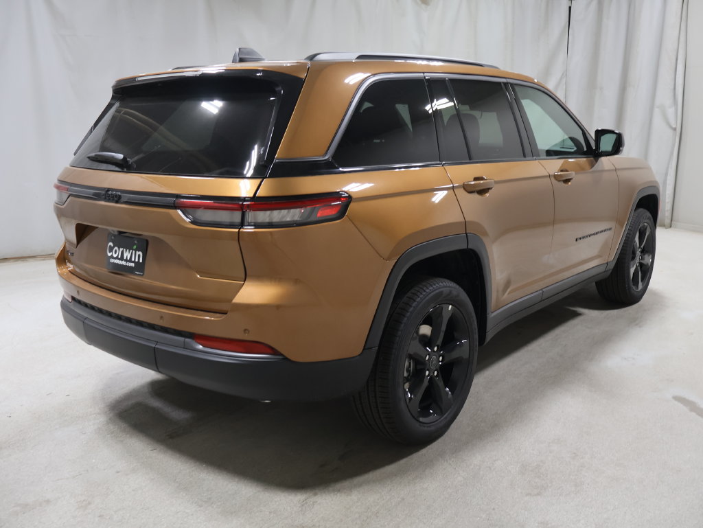 New 2027 Jeep Grand Cherokee Limited w/ Limited Altitude Package AWD/4WD image 6