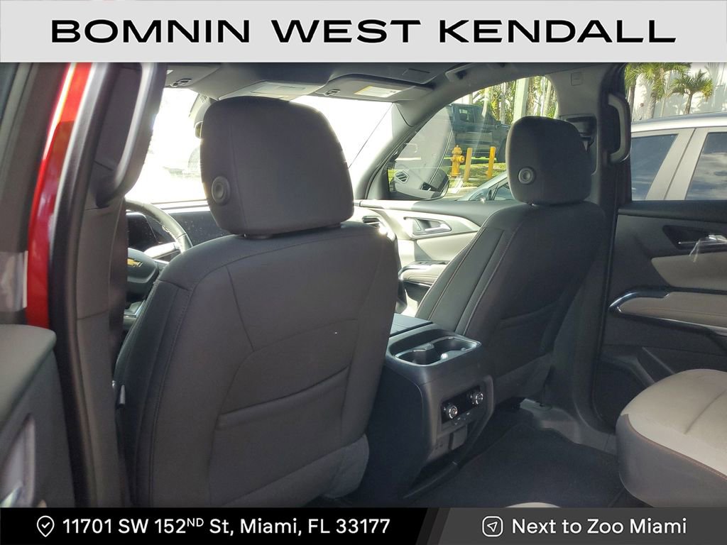 Used 2025 Chevrolet Traverse LT w/ Driver Confidence Package image 10