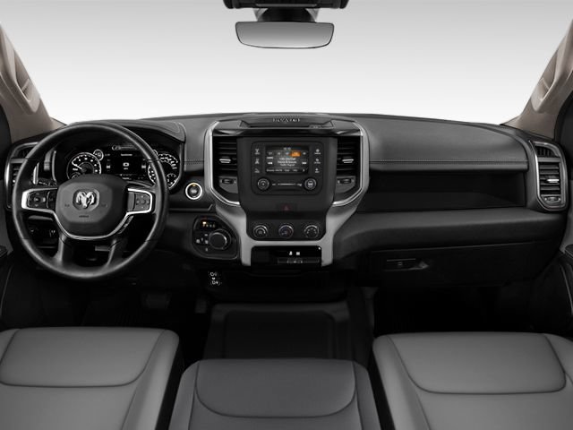 Used 2025 RAM 1500 Big Horn AWD/4WD image 3