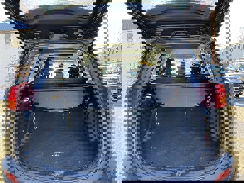 Used 2014 Toyota RAV4 Limited w/ Technology Package image 12