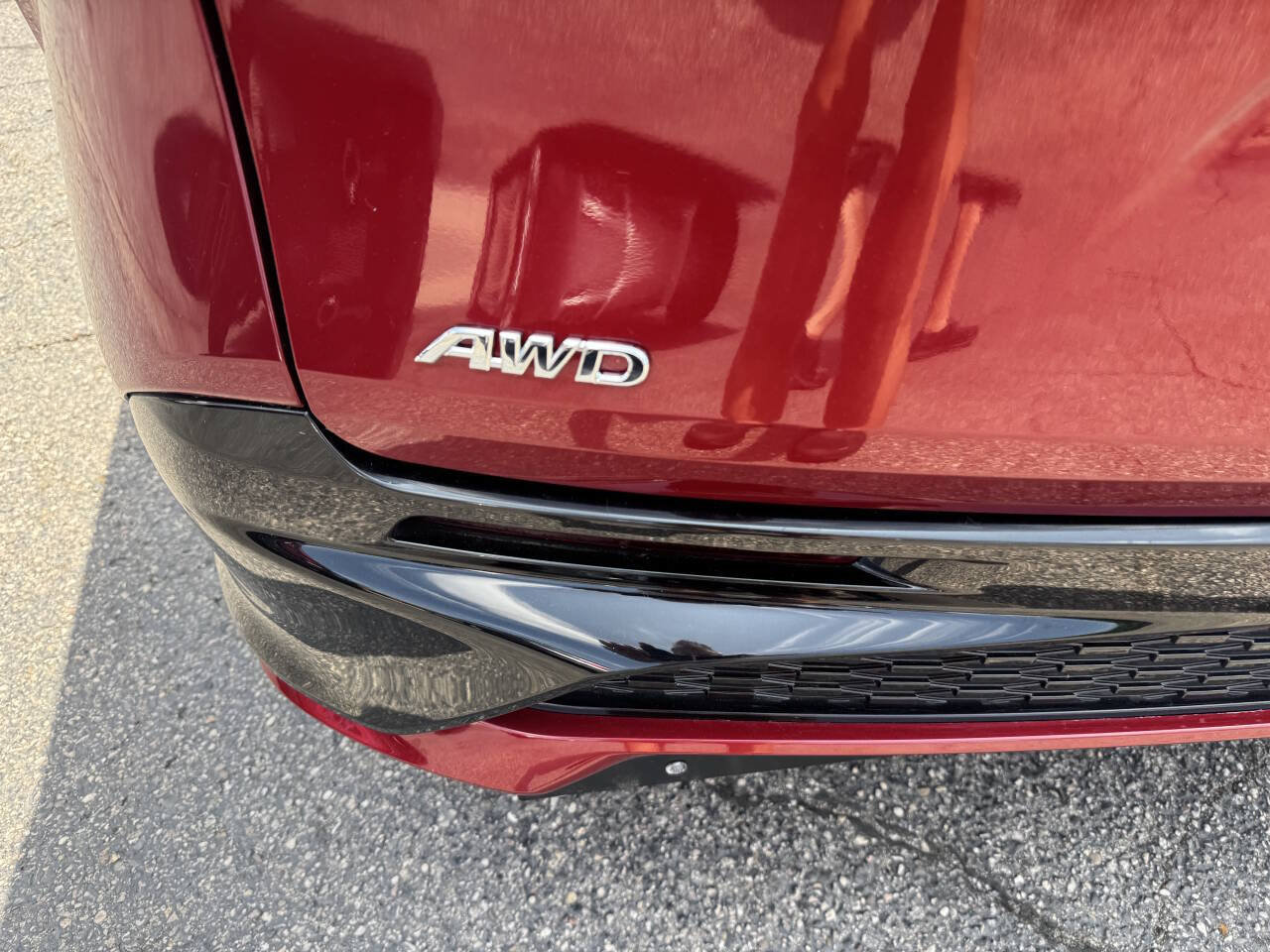 Used 2024 Toyota Sienna XSE AWD/4WD image 25