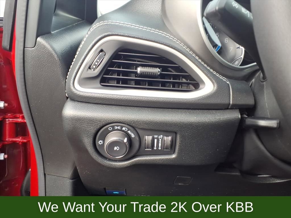 New 2026 Chrysler Pacifica Select image 14