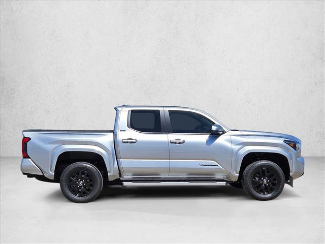 Used 2025 Toyota Tacoma SR5 AWD/4WD image 4