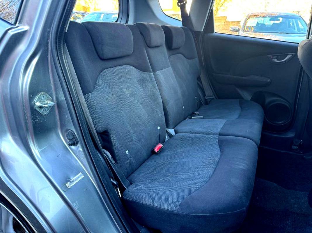 Used 2010 Honda Fit Sport image 16