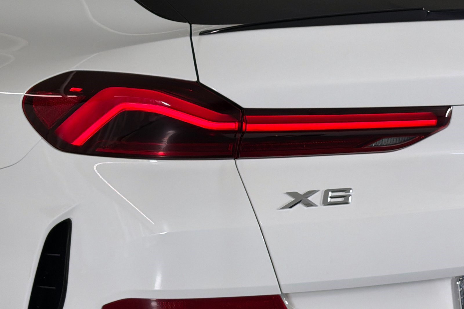 New 2027 BMW X6 xDrive40i w/ Executive Package AWD/4WD image 25