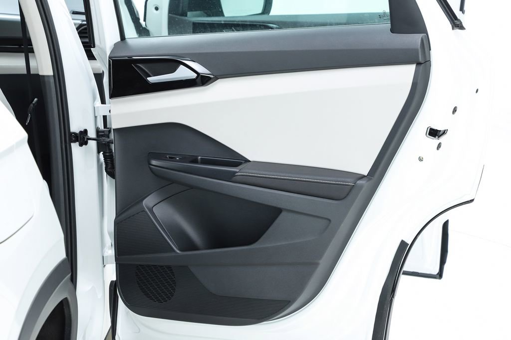 New 2026 Volkswagen Taos S image 30