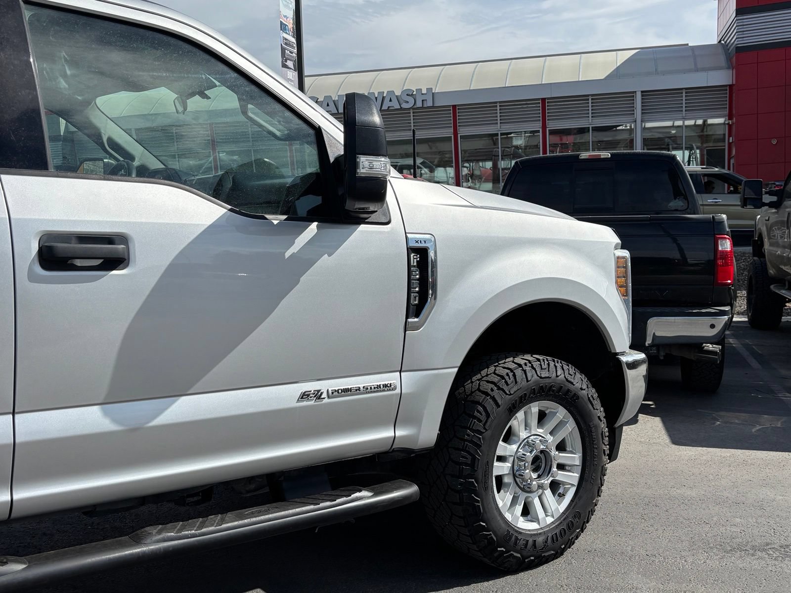 Used 2018 Ford F350 XLT w/ Camper Package AWD/4WD image 4