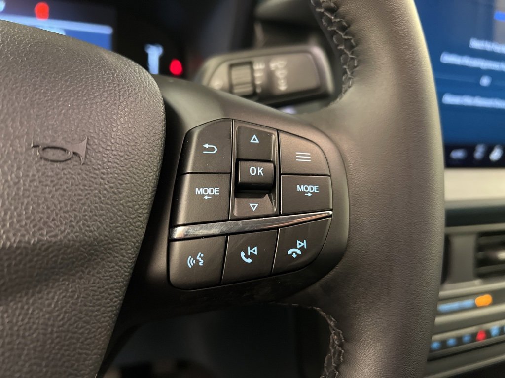 New 2025 Ford Maverick XLT w/ XLT Luxury Package image 18