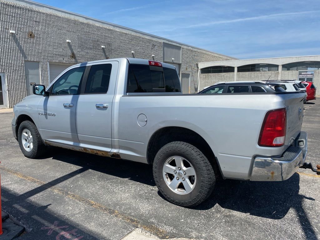 Used 2012 RAM 1500 Classic SLT AWD/4WD image 2