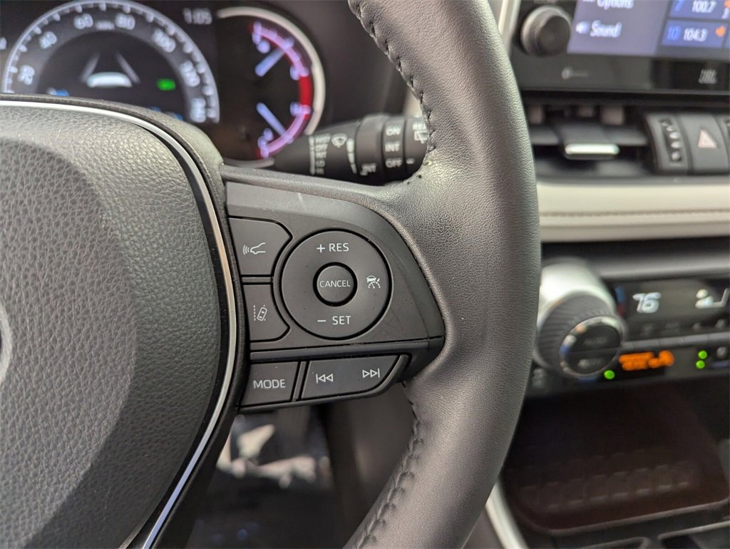 Used 2022 Toyota RAV4 Limited image 20