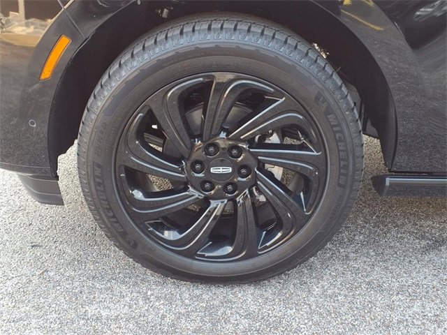 New 2025 Lincoln Navigator L Reserve image 16