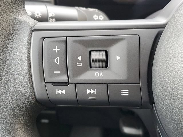 New 2026 Nissan Kicks SV w/ Cold Weather Package FWD image 9