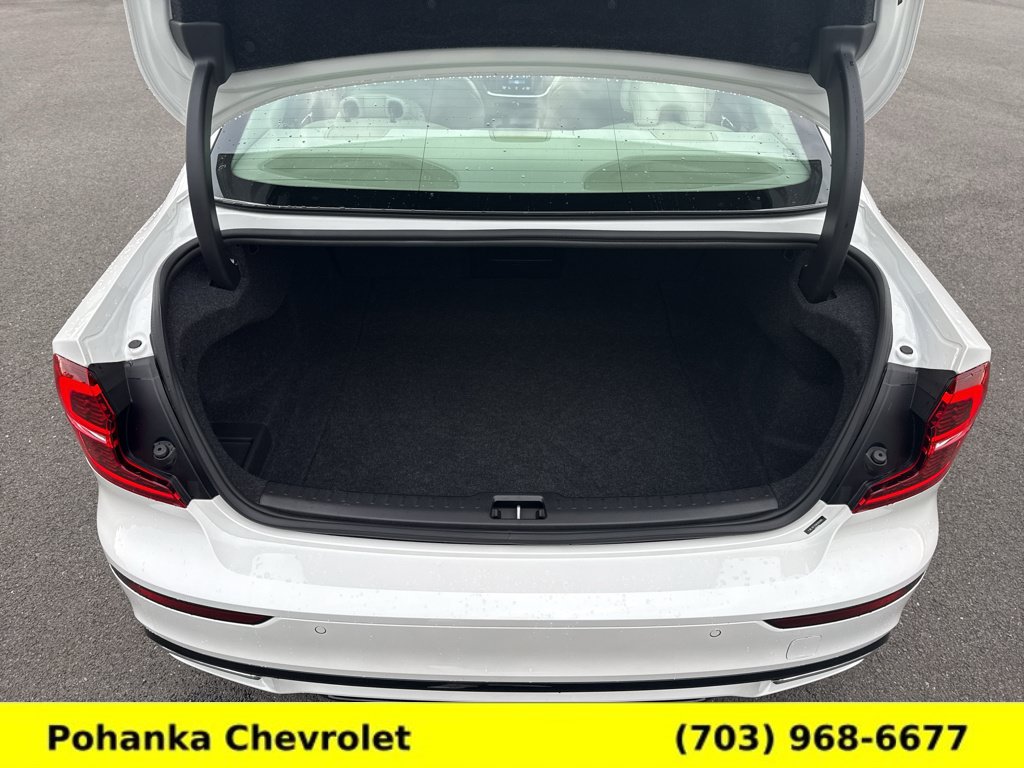Used 2022 Volvo S60 B5 Momentum w/ Premium Package FWD image 25