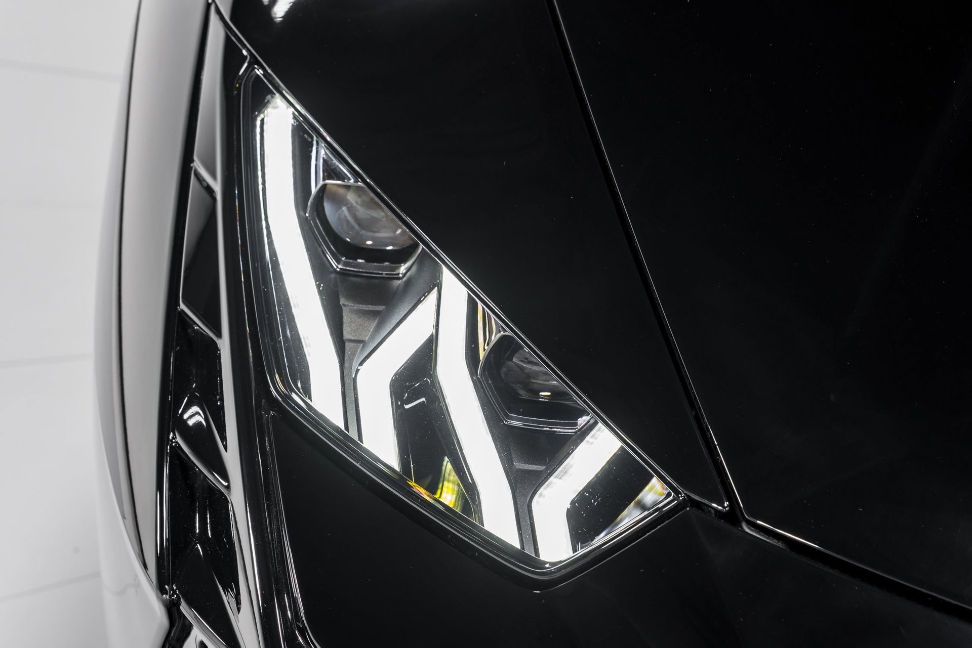 Used 2023 Lamborghini Huracan Tecnica image 43