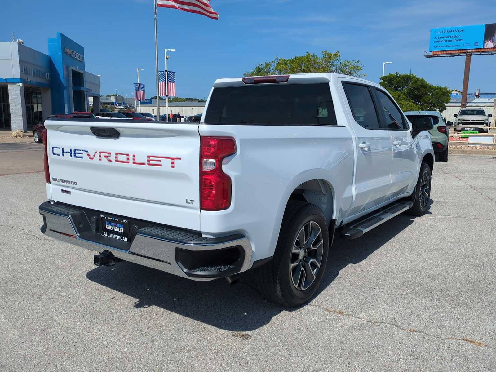 Used 2023 Chevrolet Silverado 1500 LT RWD image 8