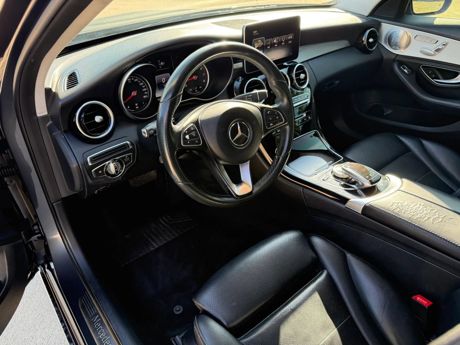 Used 2015 Mercedes-Benz C 300 4MATIC Sedan image 14