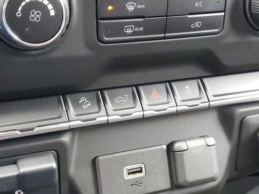 Used 2020 Chevrolet Silverado 1500 Custom Trail Boss w/ Custom Convenience Package image 16