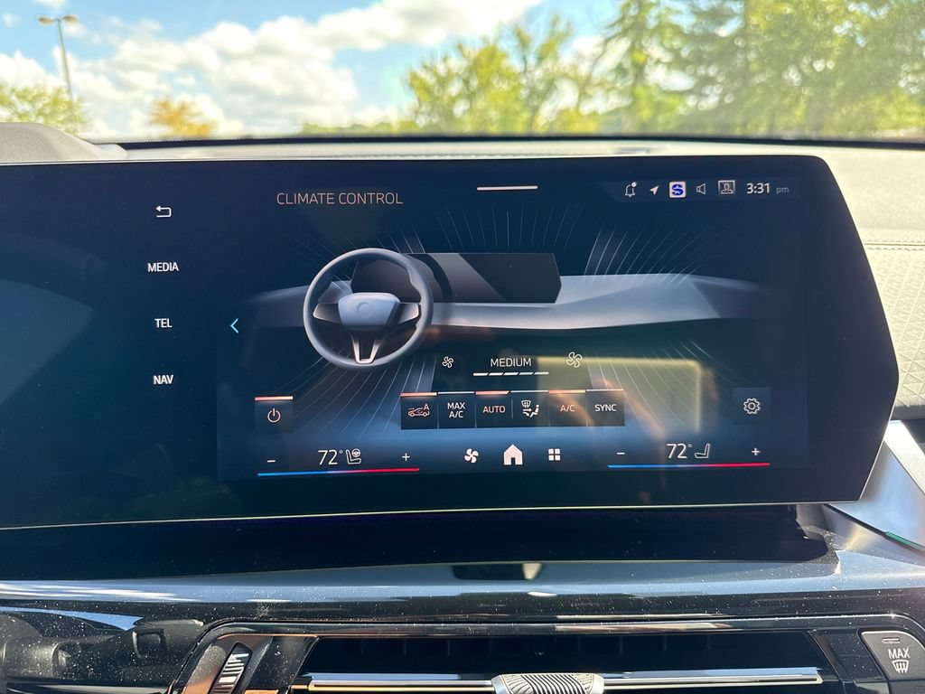 New 2026 BMW X2 xDrive28i w/ Technology Package AWD/4WD image 18