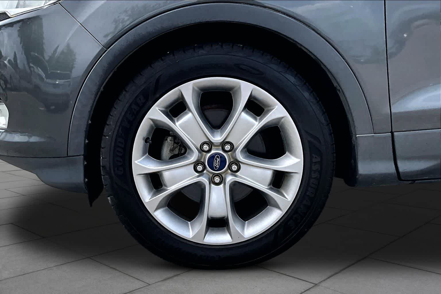 Used 2015 Ford Escape Titanium FWD image 10