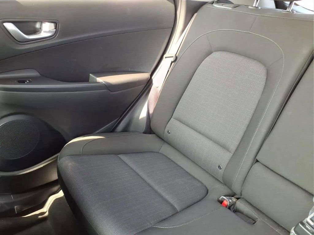 Used 2023 Hyundai Kona SEL w/ Convenience Package image 15