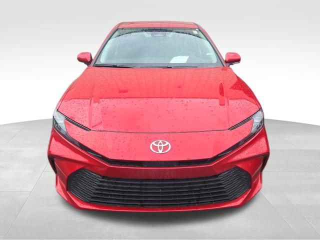 Used 2025 Toyota Camry LE image 13