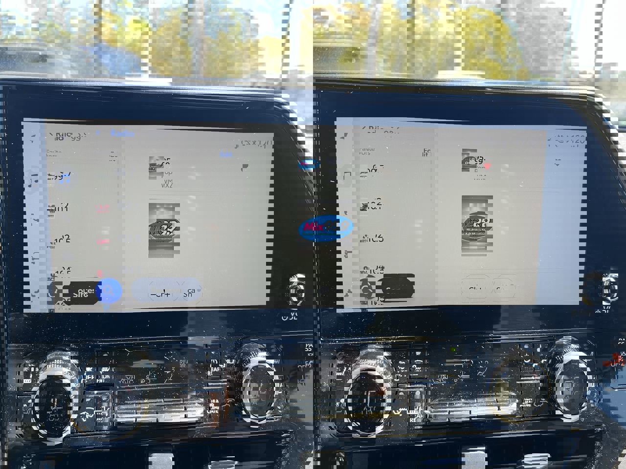 Used 2023 Toyota Highlander Limited image 23