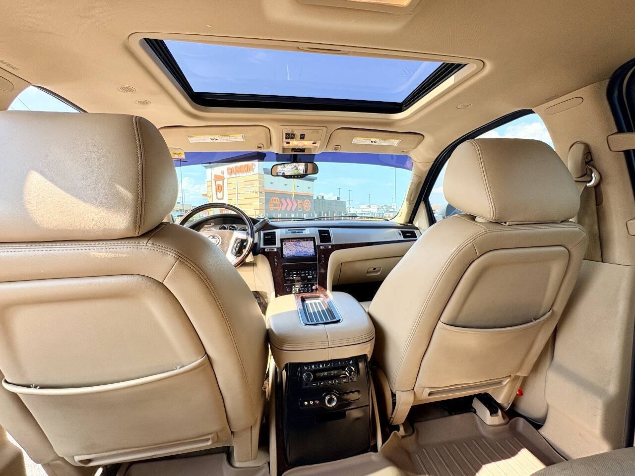 Used 2014 Cadillac Escalade Luxury AWD/4WD image 21