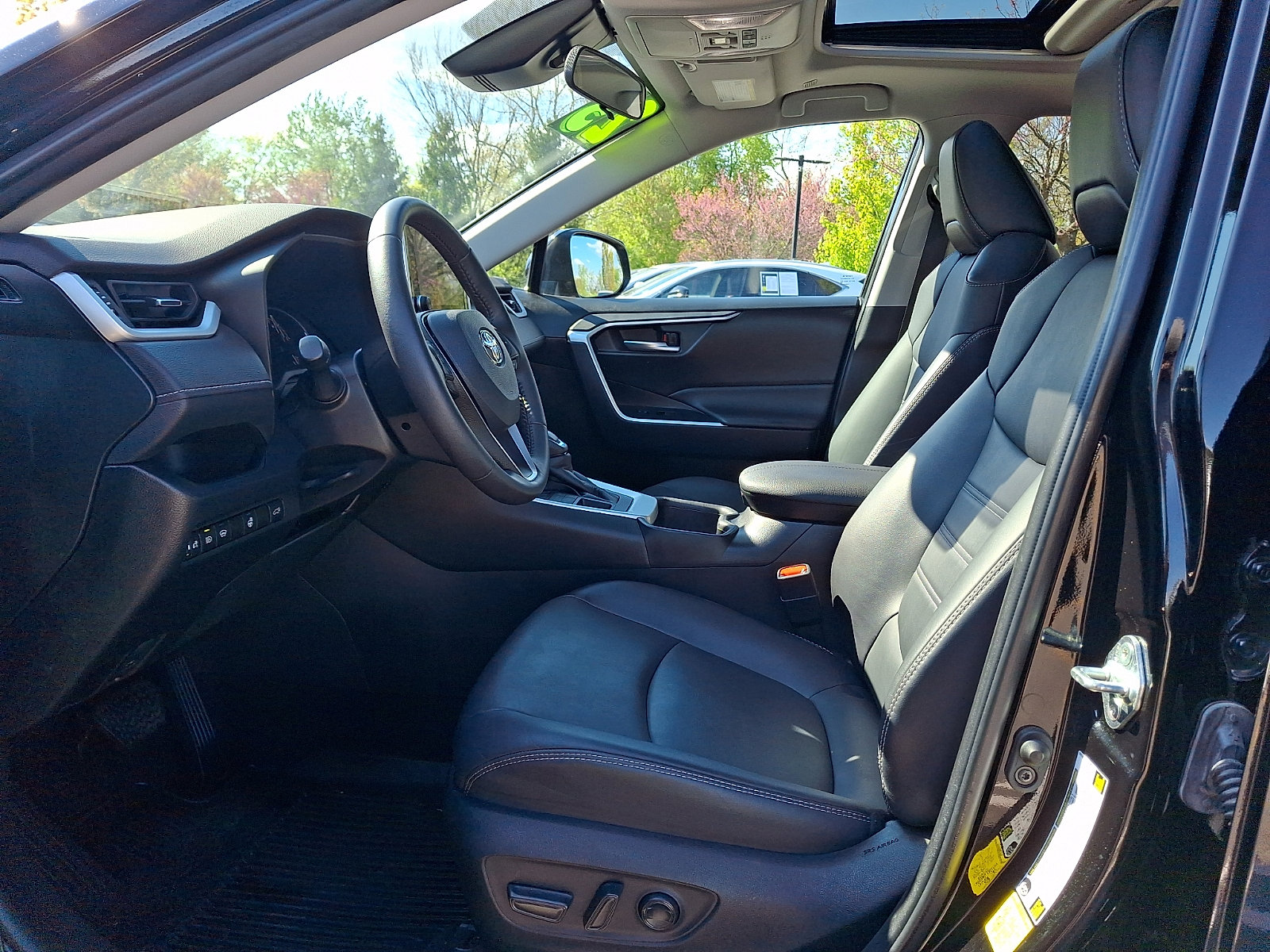 Used 2023 Toyota RAV4 XLE Premium AWD/4WD image 13