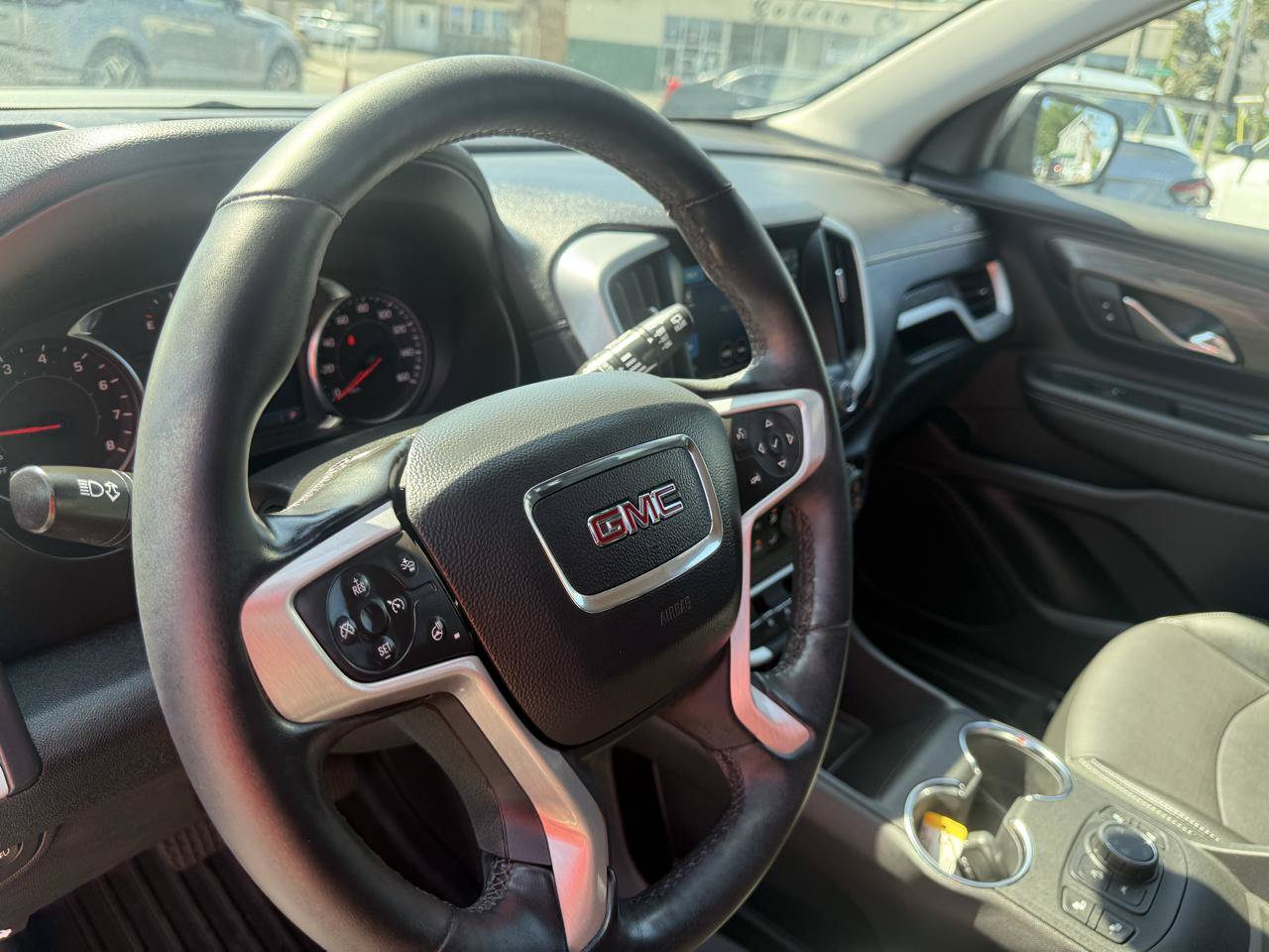Used 2024 GMC Terrain SLT AWD/4WD image 33
