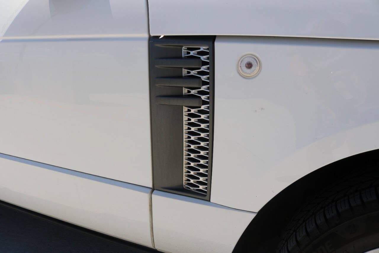 Used 2011 Land Rover Range Rover Supercharged AWD/4WD image 93