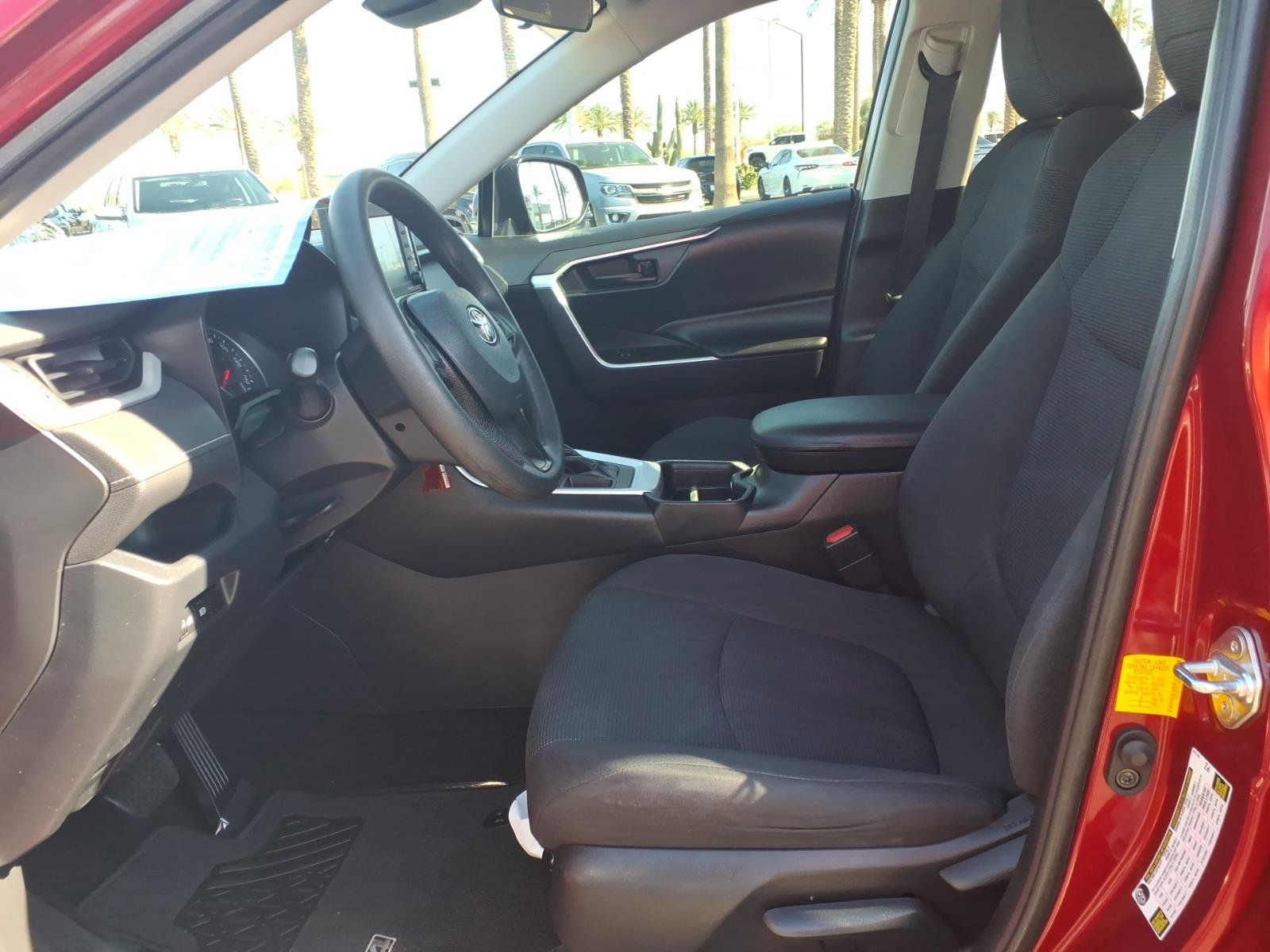 Certified 2020 Toyota RAV4 LE w/ Carpet Mat Package image 15