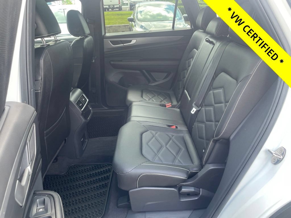 Certified 2024 Volkswagen Atlas Cross Sport SE w/ Panoramic Sunroof Package AWD/4WD image 22