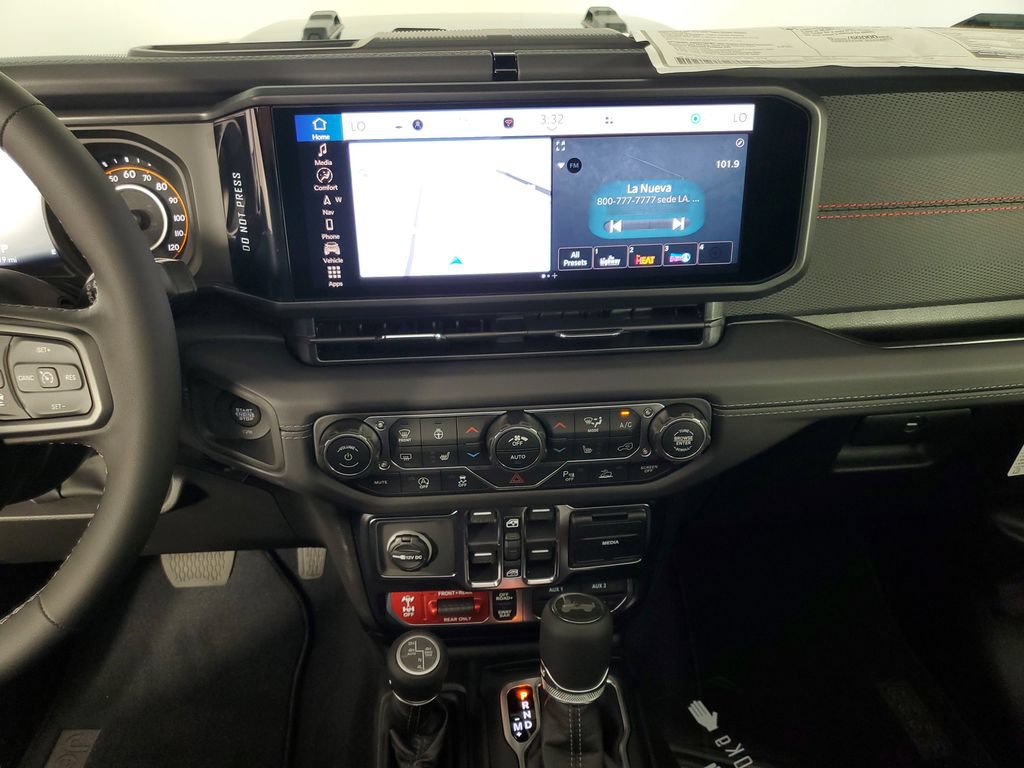 New 2026 Jeep Wrangler Unlimited Rubicon AWD/4WD image 18