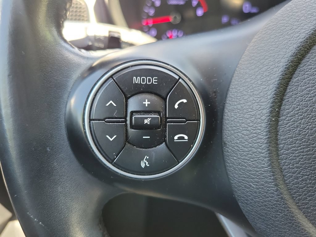 Used 2020 Kia Soul GT-Line FWD image 19