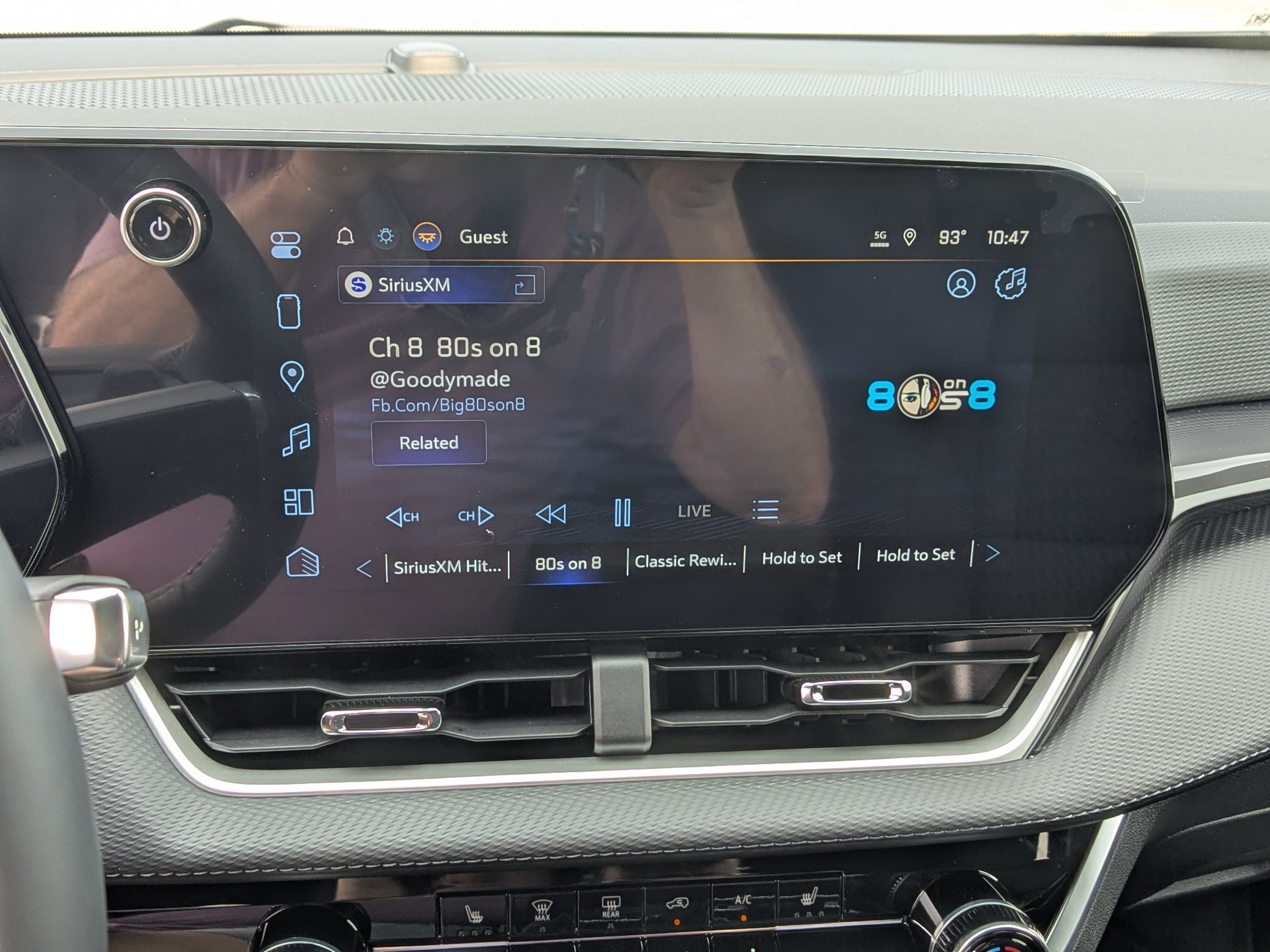 New 2027 Chevrolet Equinox LT FWD image 17