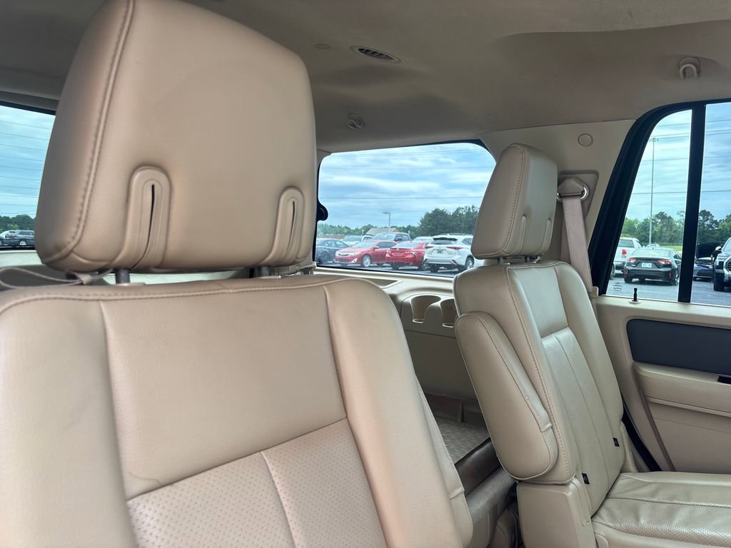 Used 2014 Ford Expedition XLT w/ Equipment Group 202A RWD image 26
