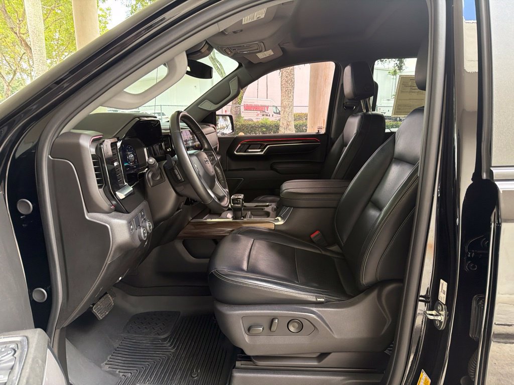 Used 2024 Chevrolet Silverado 1500 RST RWD image 6